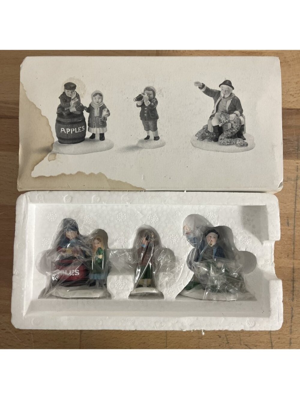 Department 56 "Old Man And The Sea" Set of 3 Heritage Village #5655-3